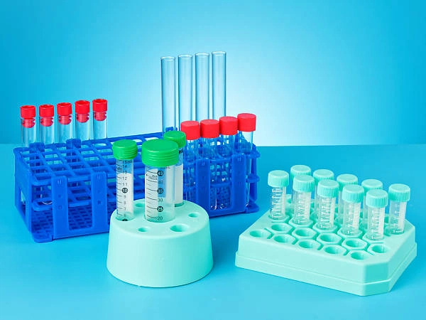 Штативы для пробирок и наконечников