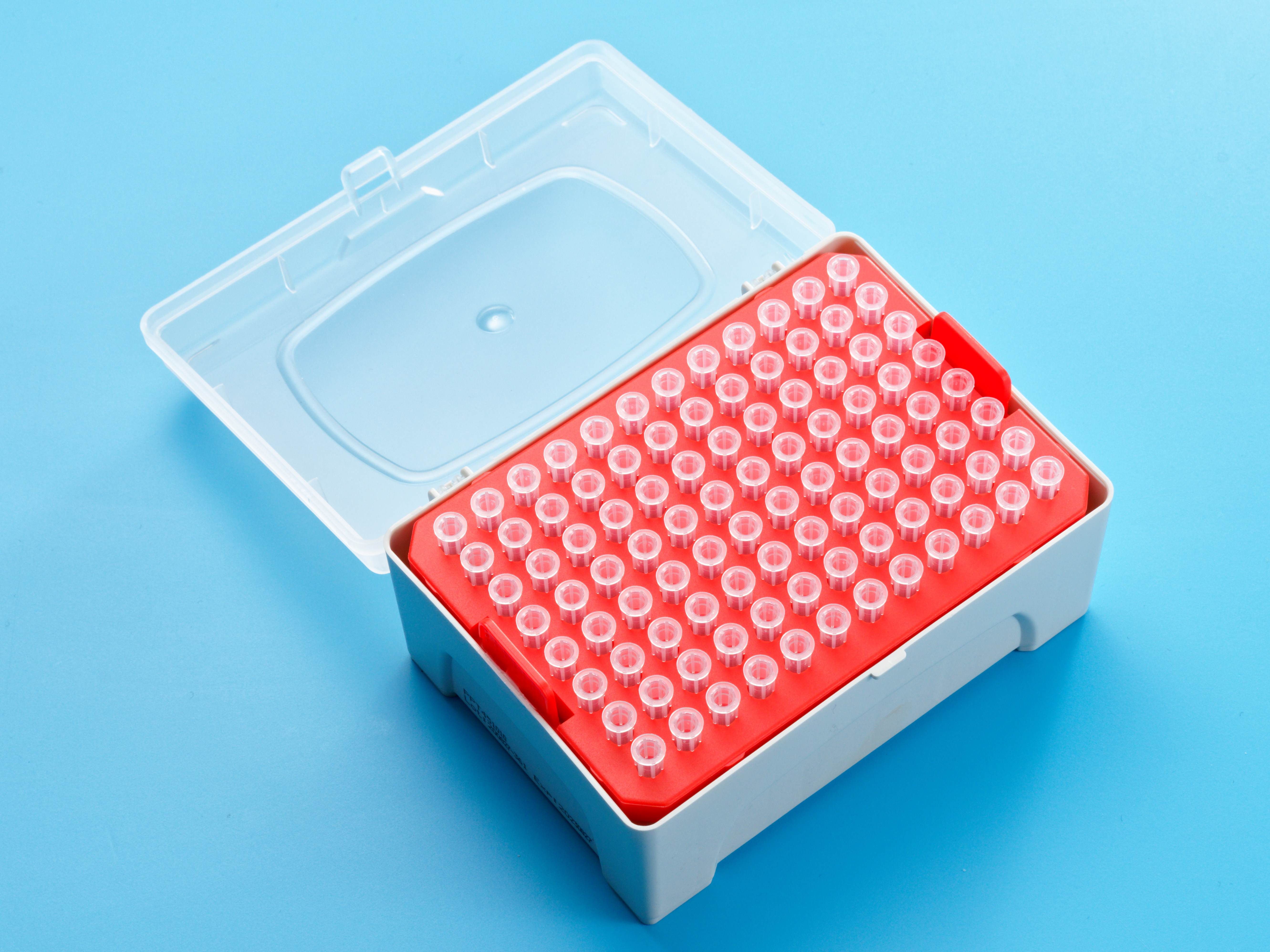 Наконечники для дозаторов с фильтром объём 0,5-10 мкл., удлиненные 96 штук в штативе